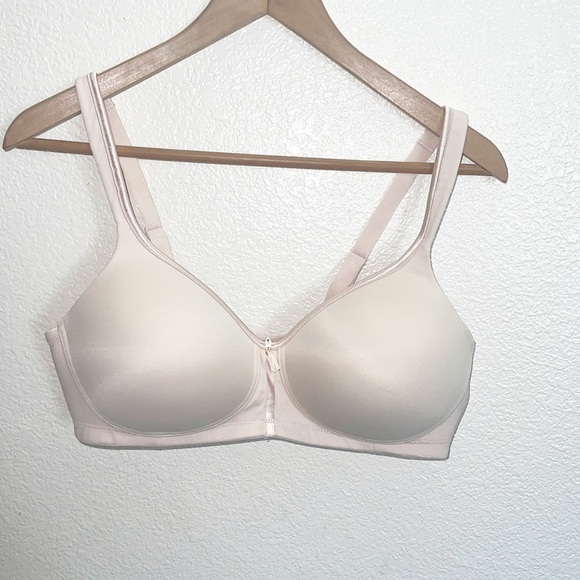 Vanity Fair Light Pink Caress Full Coverage Wire Free Bra - Picture 1 of 10